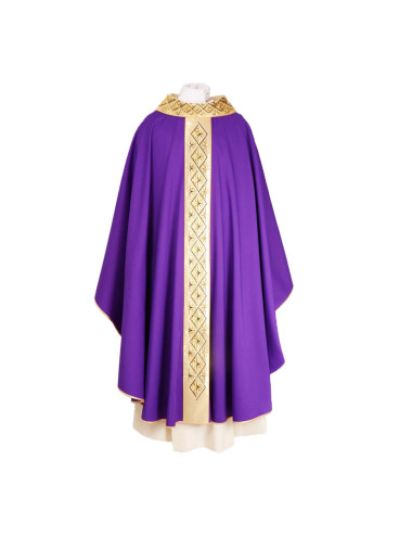 Gothic style Chasuble made in silk