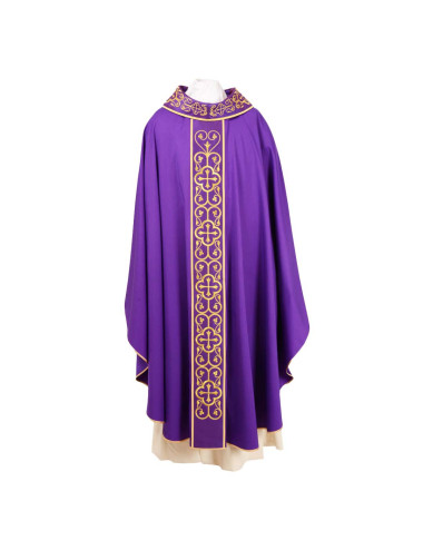 Chasuble made in wool decorated with embroided