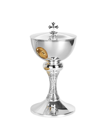 Ciborium made in brass with chiselled decoration