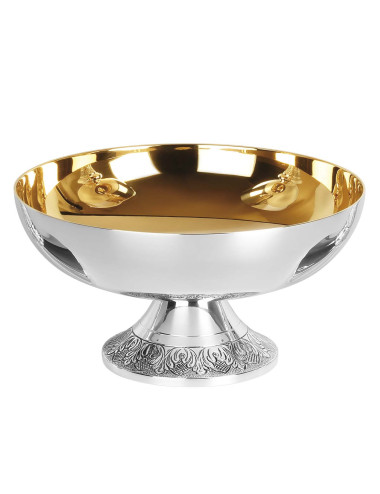 Open-Ciborium made in brass with chiselled decoration