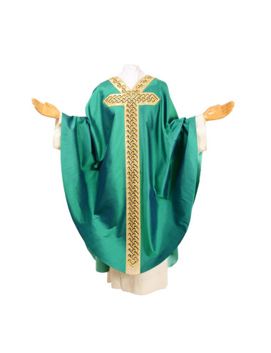 Gothic style Chasuble in silk decorated with braid